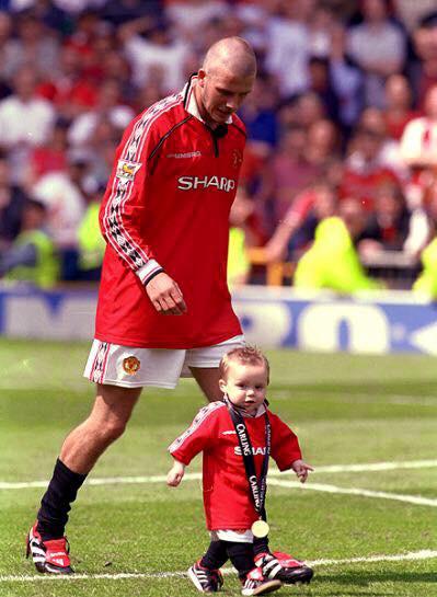 HAPPY BIRTHDAY BROOKLYN BECKHAM 