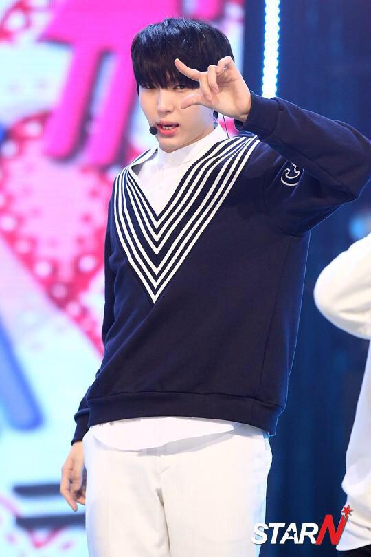 B_P8VHnW0AIu-G_.jpg:large