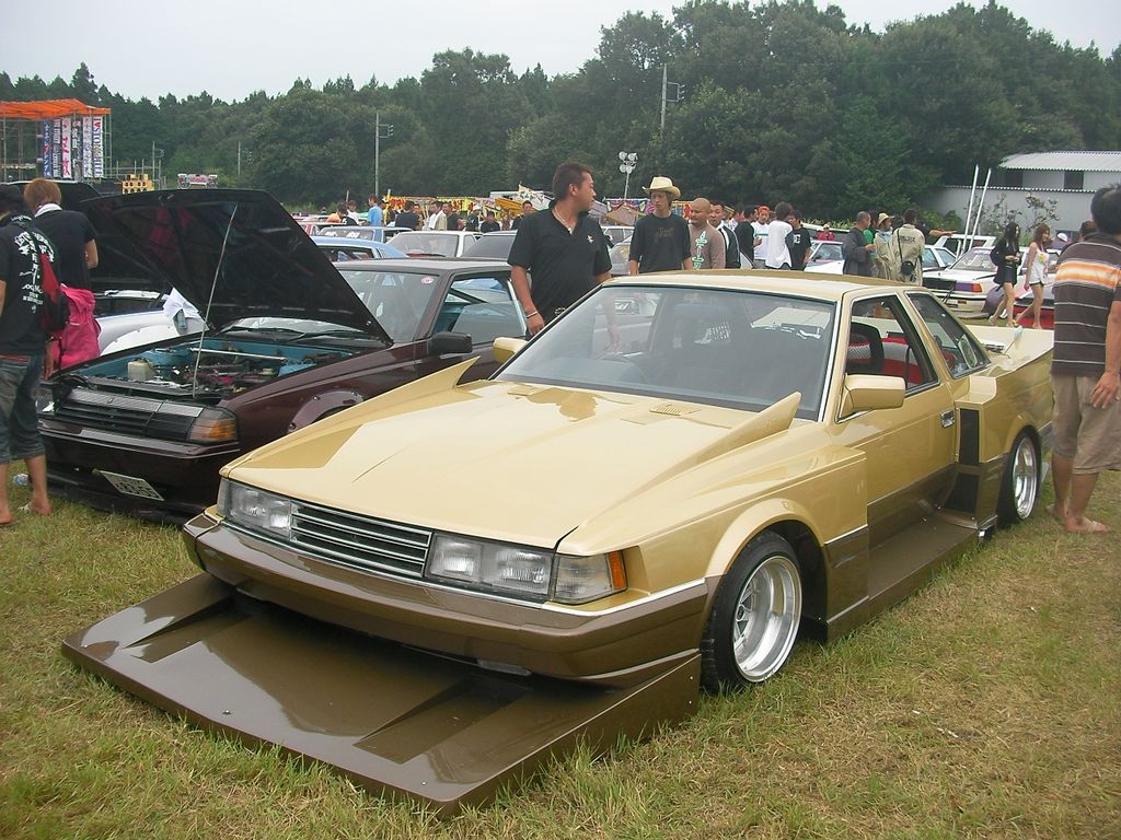 10系ソアラ 美しい型抜きシルエット 頬ずりしたくなるような美しさですね