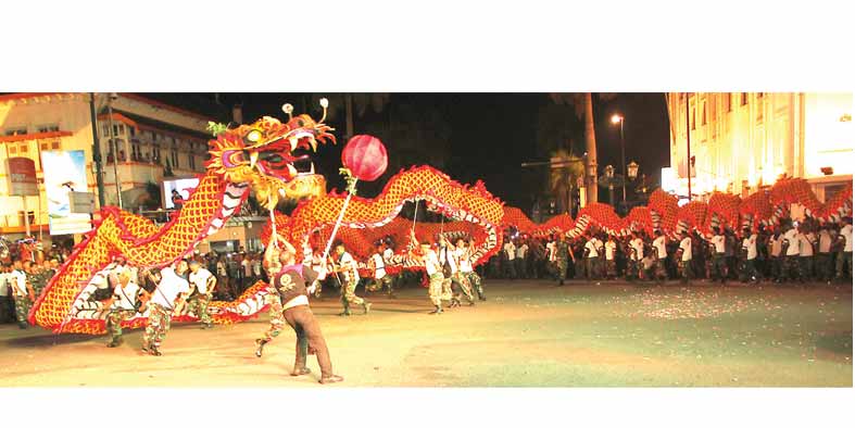 Naga Jogja Jadi Naga Motif Batik Terpanjang Se-Dunia

radarjogja.co.id/blog/2015/03/0…