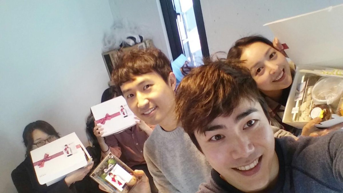 abboccato2015's tweet photo. #김찬호 배우님 팬클럽 '빛나는 별 찬호'에서 보내주신 도시락 잘 먹었습니다! 더 열심히 열습하고, 좋은 공연 보여드릴게요 :) 감사합니다! #아보카토 http://t.co/OxUtL2qgij