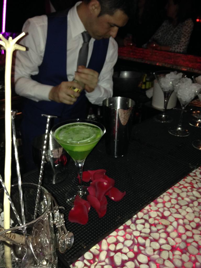 ESalietti's tweet photo. Esto sucedió anoche en la Master Class en @blingblingbcn #Barcelona #City http://t.co/zwWkYWFqv8