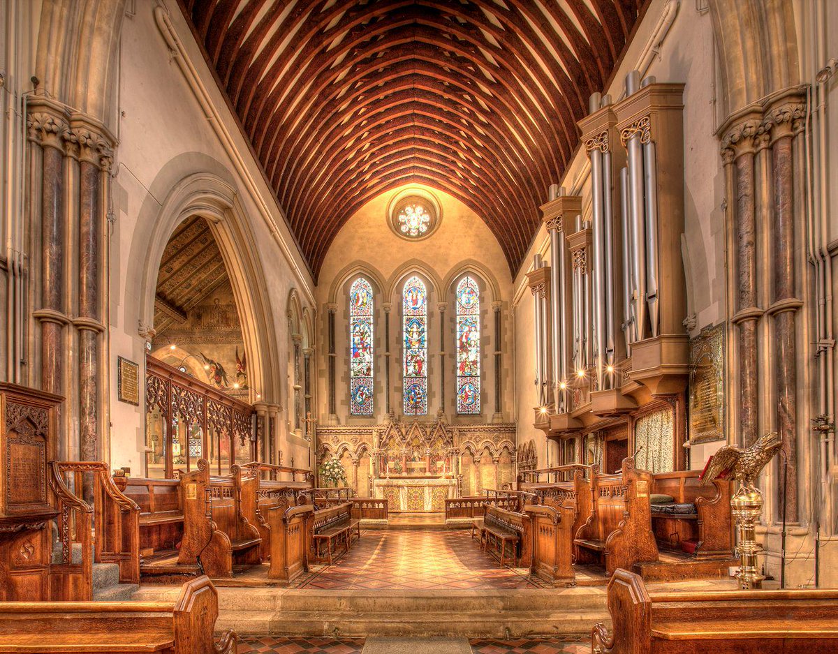 ChristChurchN14's tweet image. #fromthenave These wonderful photos from our nave are by Steve Harrison of The Southgate Photographic Society
