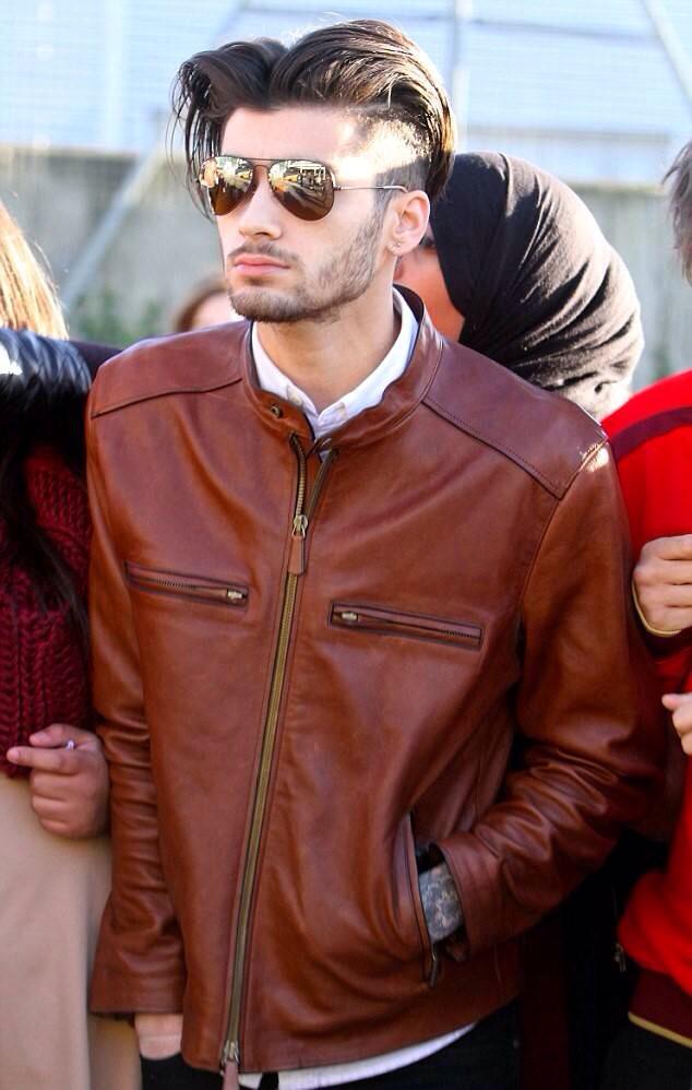Thxboys_ume's tweet photo. このZaynの髪型どっかで見たなァ！！！と思ってたら！！！！！！！

風立ちぬ！！！！！！！！

風立ちぬにZayn出てた！！！！！！！！！！！！！！！ http://t.co/pvSFLaF8gf