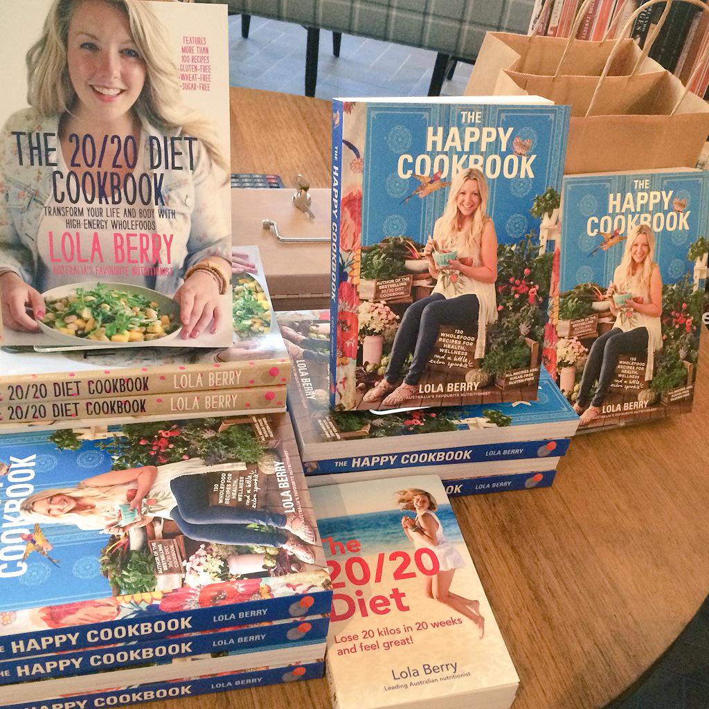 At the launch of lovely @yummololaberry's new cookbook! #TheHappyCookbook 👏☺️