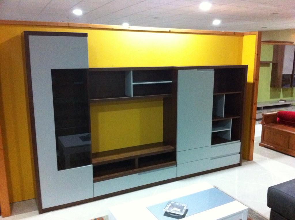 MUEBLESANIBOS's tweet photo. Librería nogal con laca mate http://t.co/66uSlLoPJ2