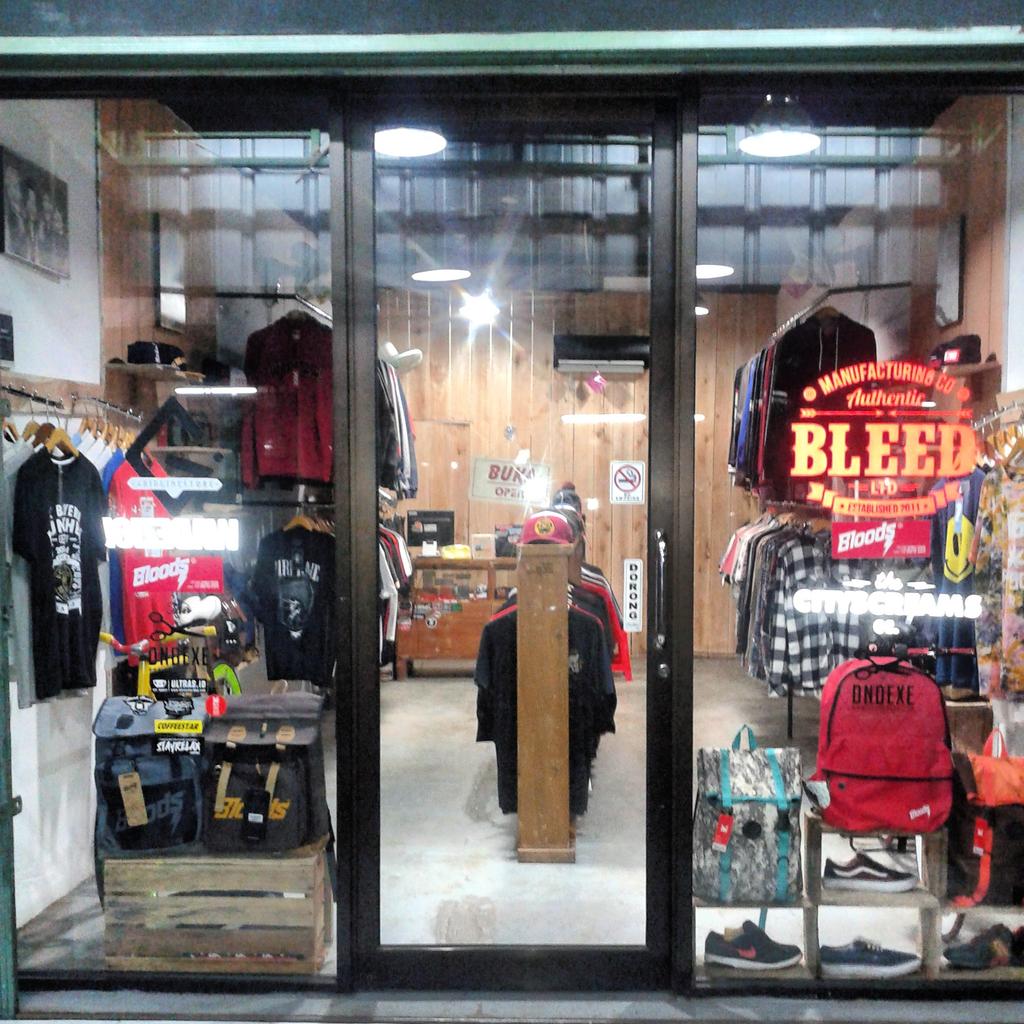 Hi guys dapetin produk original <a href="/airplanesystm98/">Airplane Systm Est98</a>  at GRIDLINE.STORE 
Jl.Raya Kalisuren No.40 Parung Bogor