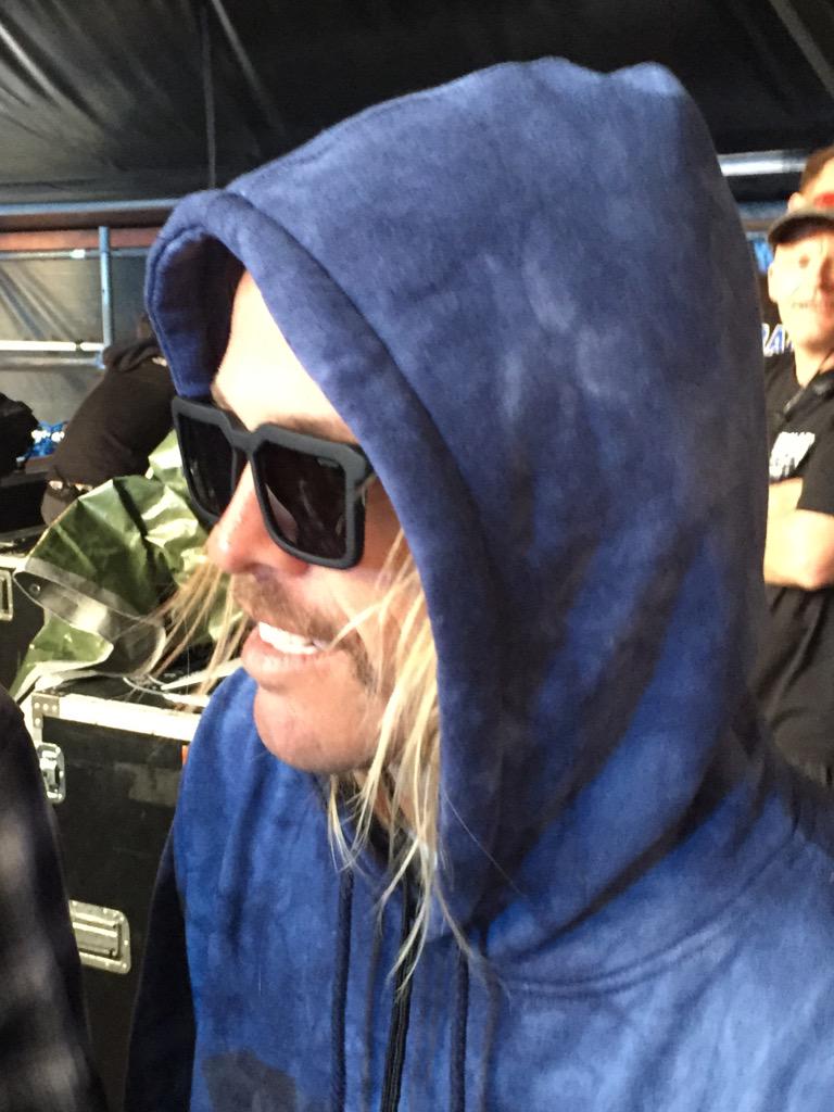 Taylor Hawkins Hair tweet media