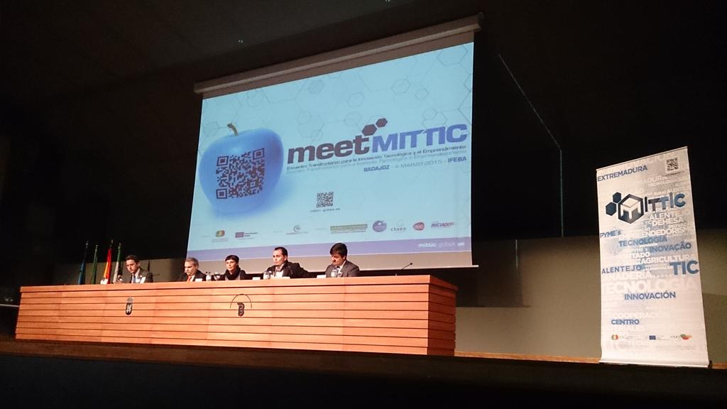 AJEEXTREMADURA's tweet photo. Turno de nuestro Presidente @CarlosGRP en la inauguración de #MeetMittic @emprenderenposi #EmprenderEnPositivo http://t.co/qC2oUBKpQi