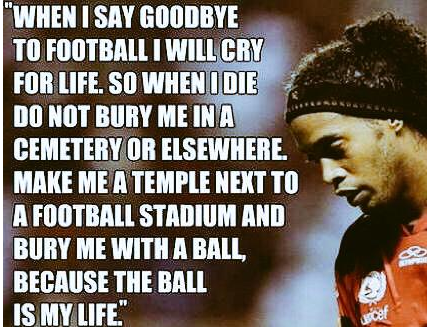 FootballFunnys's tweet photo. Ronaldinho, legend. http://t.co/Lf9saE0Ye3