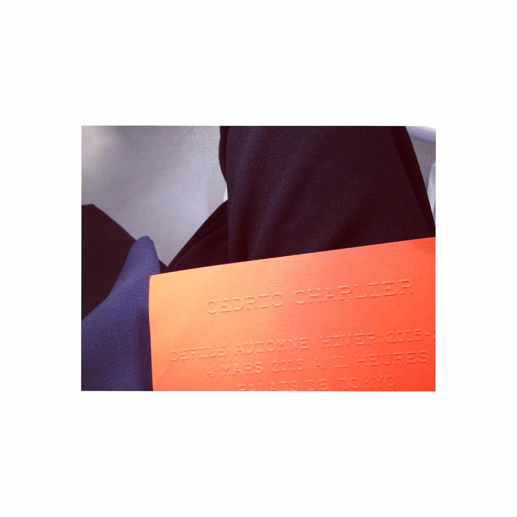 RomillyMason's tweet photo. Colour popping orange invite to start the day @cedriccharlier #PFW #ontheavenue @Avenue32 http://t.co/ywlgUHjTbE