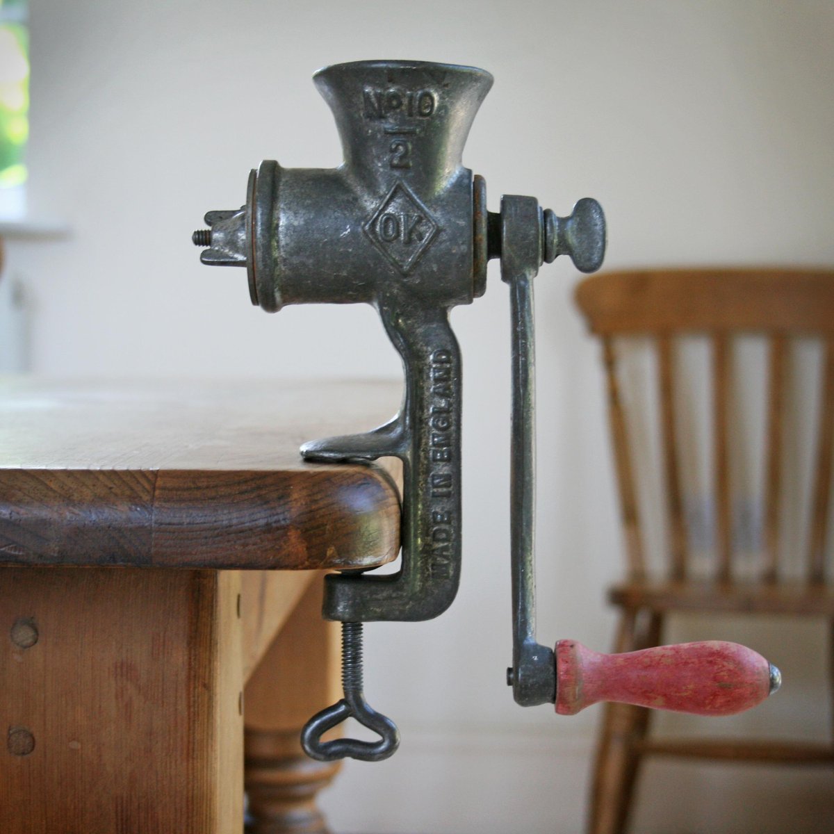 Est. Living tweet media