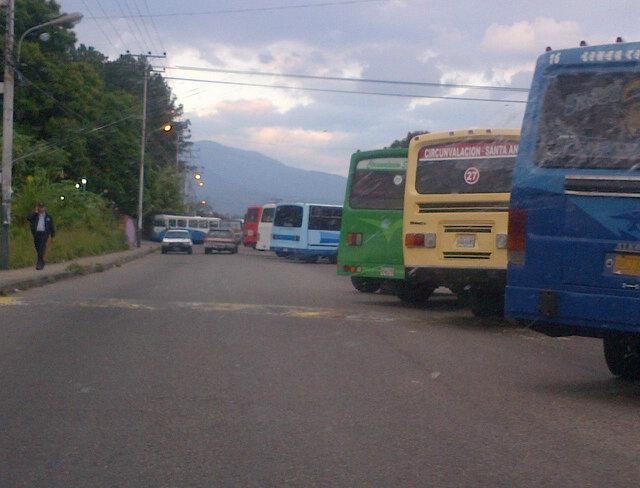 albertonewsvzla's tweet photo. #4M 9:30 am Santa Ana #Tachira #ParodeTransporte http://t.co/0s8N6PO1YY vía @Anay65"