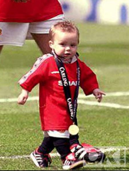 Happy 16th birthday Brooklyn Beckham!  