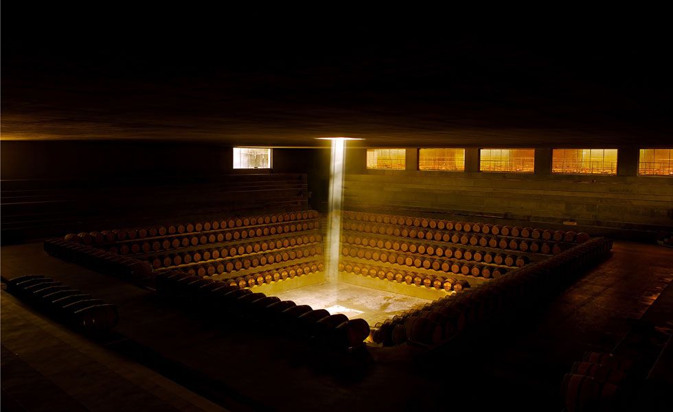 ElViajero_Pais's tweet photo. Las 16 bodegas más bonitas de España y las 15 más curiosas del mundo.¿Cuál os gusta más? http://t.co/3L0vOAN6v6 #vino http://t.co/hQ2nyBpGzf