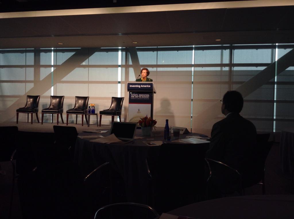 QualcommPolicy's tweet image. Amb.Hills: weakening patents will have a harmful effect on our country #strongpatents inventingamerica.org