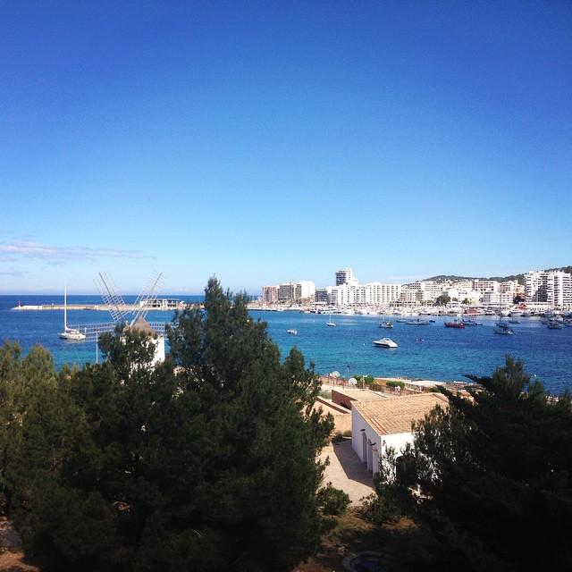 This view....! How would you like to wake up to this every day at the #thboceanbeachhotel #thb #oceanbeach #hotel #…