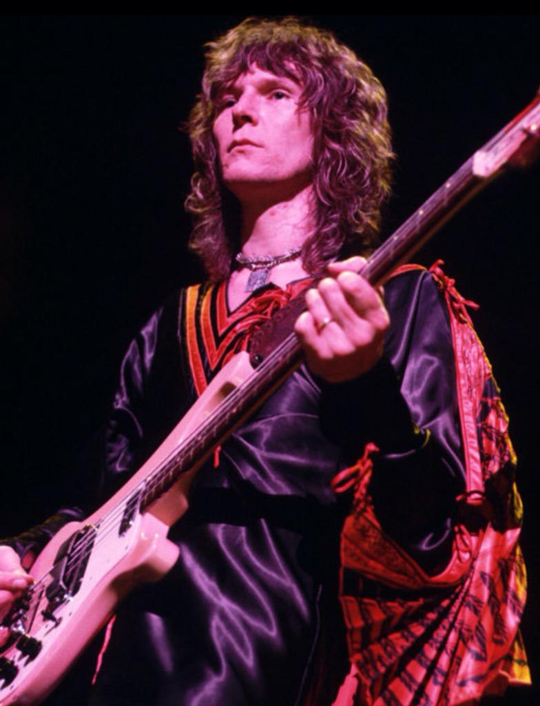 04/03/1948 Happy Birthday, Chris Squire, bassist of Yes 
