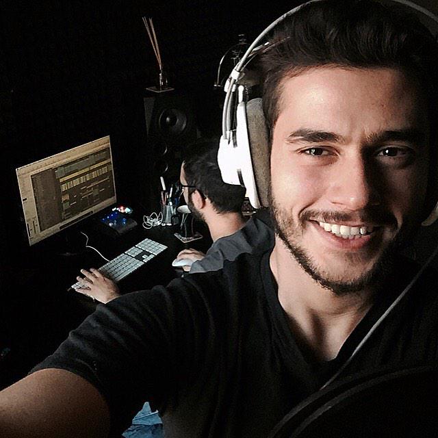 Yeni şarkı için stüdyodayız..👊🎶 <a href="/EmirhanCenngiz/">Emirhan Cengiz</a>