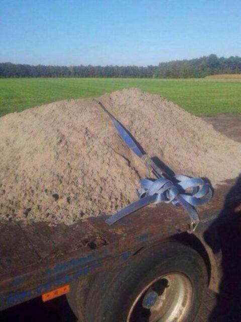ThepowerfulPics's tweet photo. That should hold it http://t.co/wNhzy8nw4X