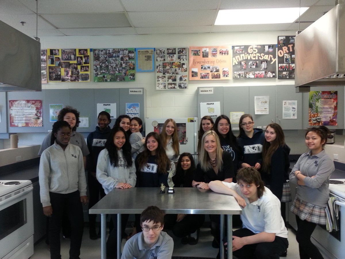 M_TamboNDHS's tweet photo. Congrats to @MsSmith206 homeroom for winning our challenge for the second time and taking the lead! http://t.co/MDvfcz83SU