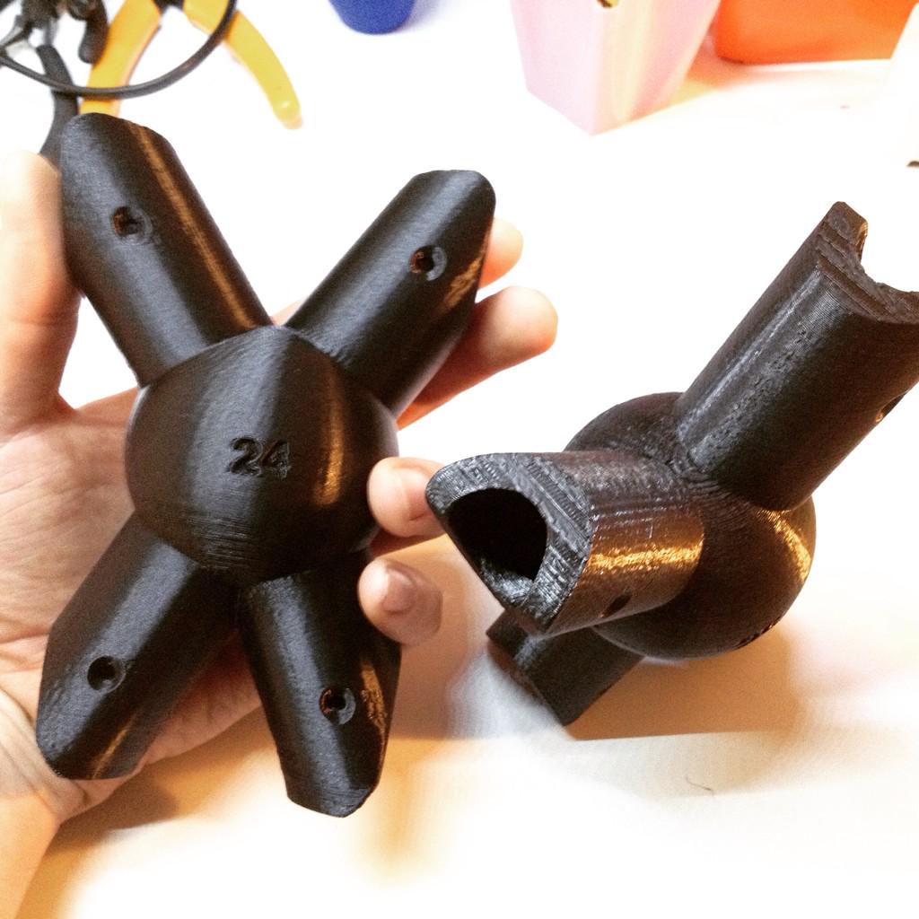 Giunti per #3DHubsMilano per la fiera #3DPrintHub e il #SalonedelMobile venite il 5 marzo in #FieraMilanoCity