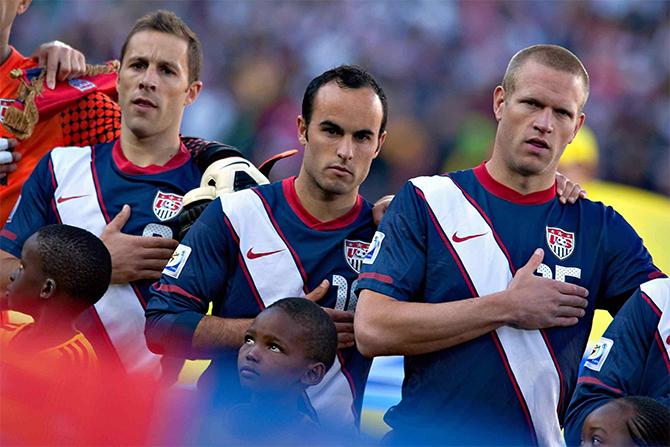 Happy 33rd birthday to the one and only Landon Donovan! Congratulations 