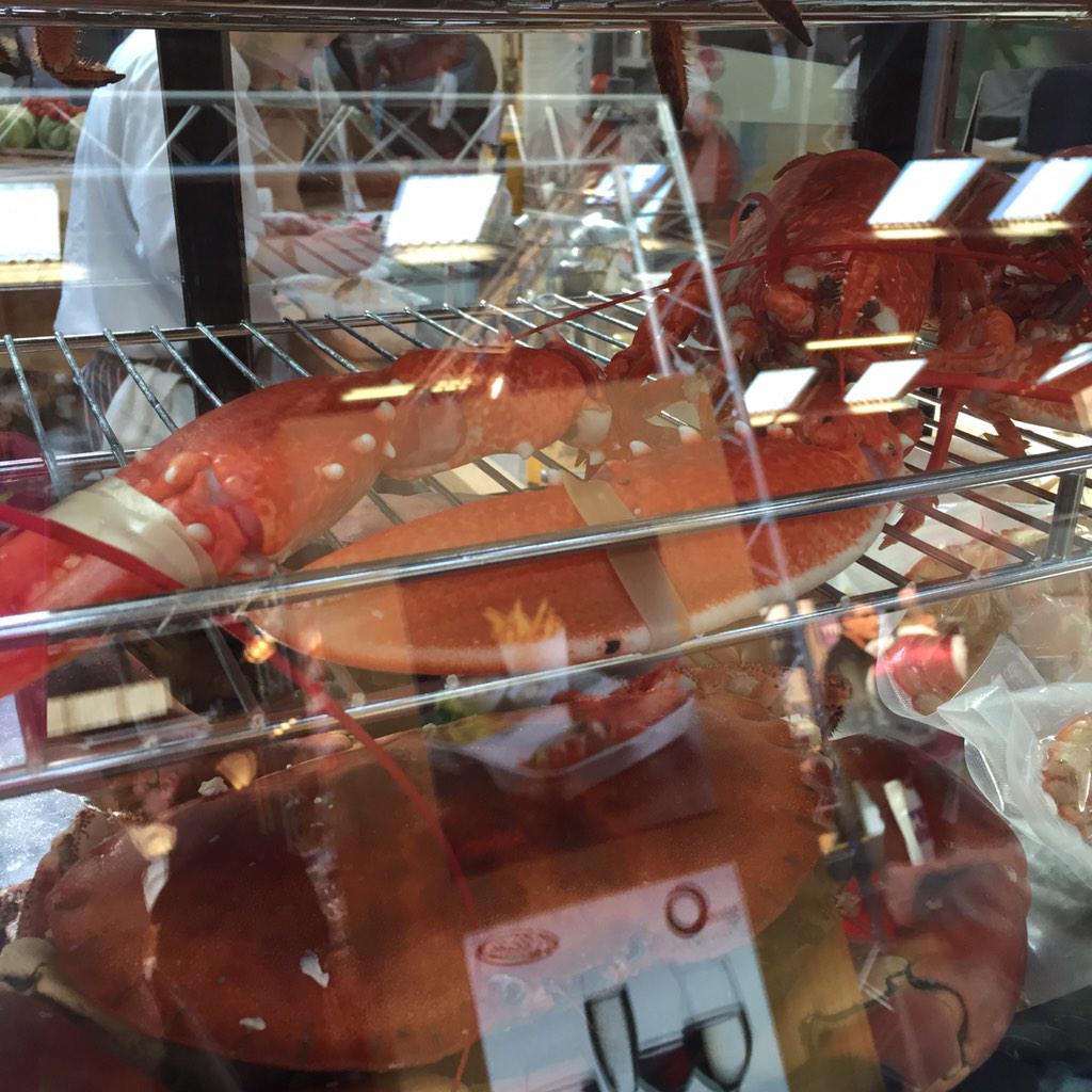 shellfishermen_'s tweet photo. Membership out promoting fine #devon #crab @FavisLtd @Tasteofthewest http://t.co/xg3OhruhyY @Victoriainnsalc #eatmorecrab #eatshellfish