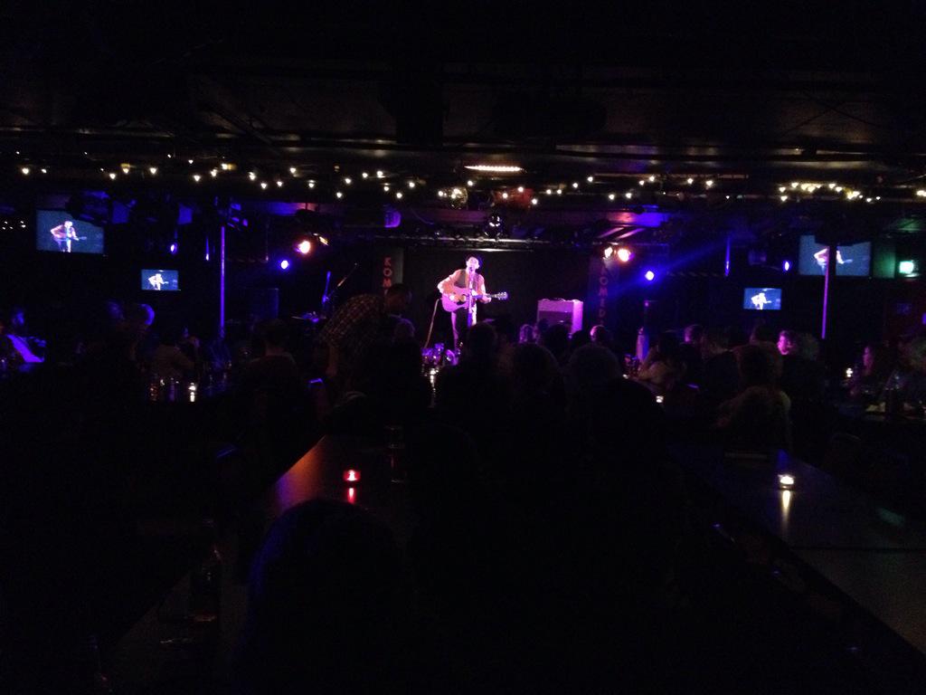 houseofhats's tweet photo. #harvestsessions kickin off with the magnificent @jacko_hooper @KomediaBrighton #brighton http://t.co/izn8jxzEQv