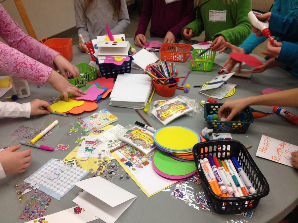 LethbridgeMOW's tweet photo. Thank you to all the youth and children at E Free for the Birthday cards!
The Meals on Wheels clients will love them! http://t.co/GogXB0Wcv1