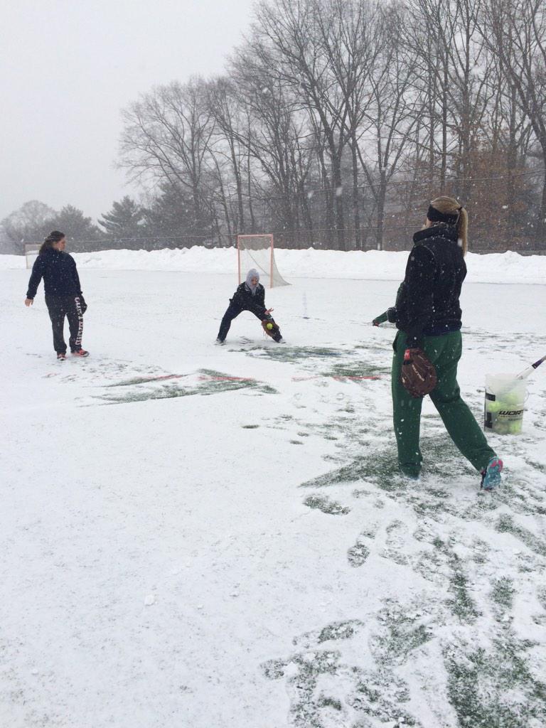 DrewSoftball's tweet photo. Is it time to leave for Florida yet? #drewball #practiceinthesnow #SpringTraining http://t.co/0YzlUdG3fE