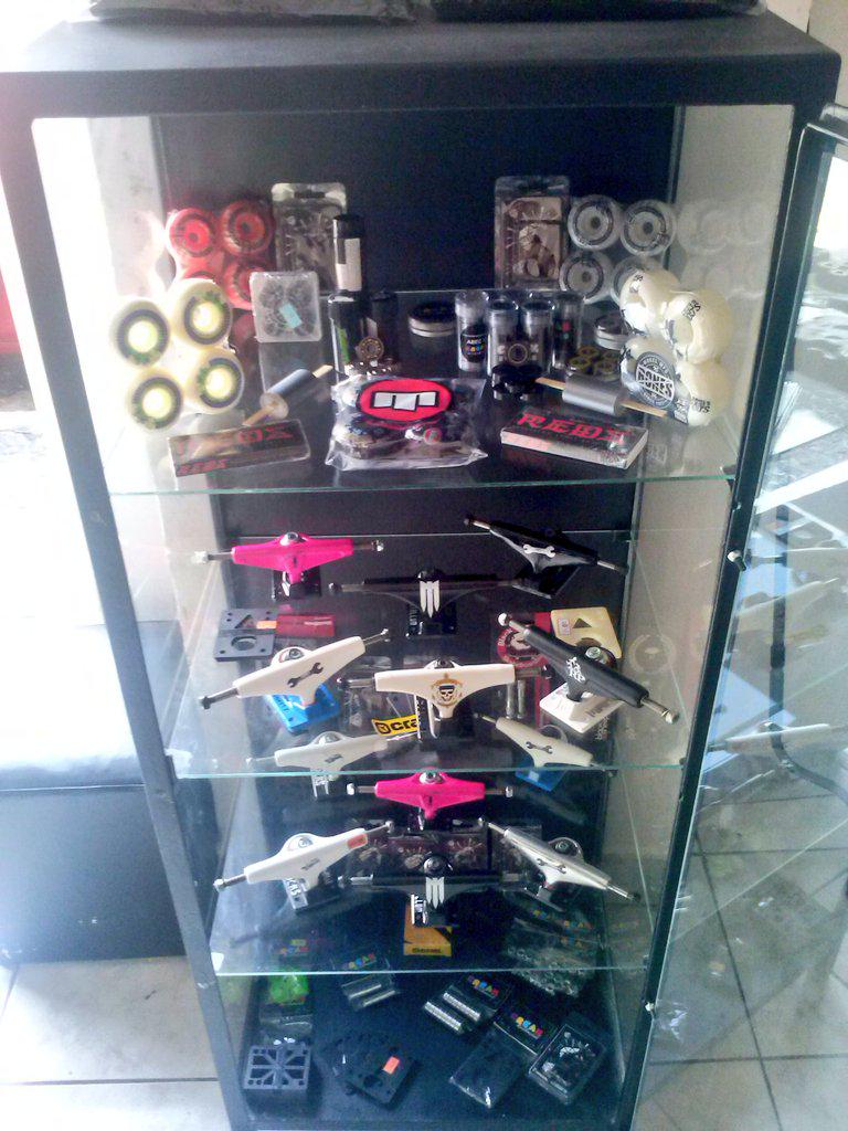 Popboardshop's tweet photo. É só chegar !!!... R. Luzitana N° 1380 http://t.co/RtVWonerHU