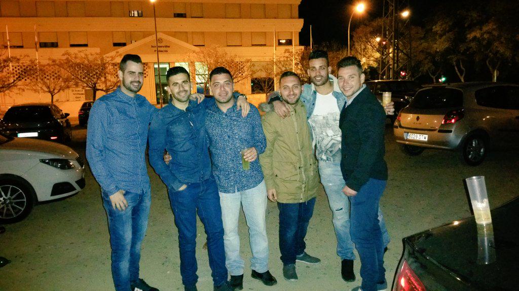 yonatanmoreno88's tweet photo. Domingos locos!!😅 http://t.co/RARbbK6FWl
