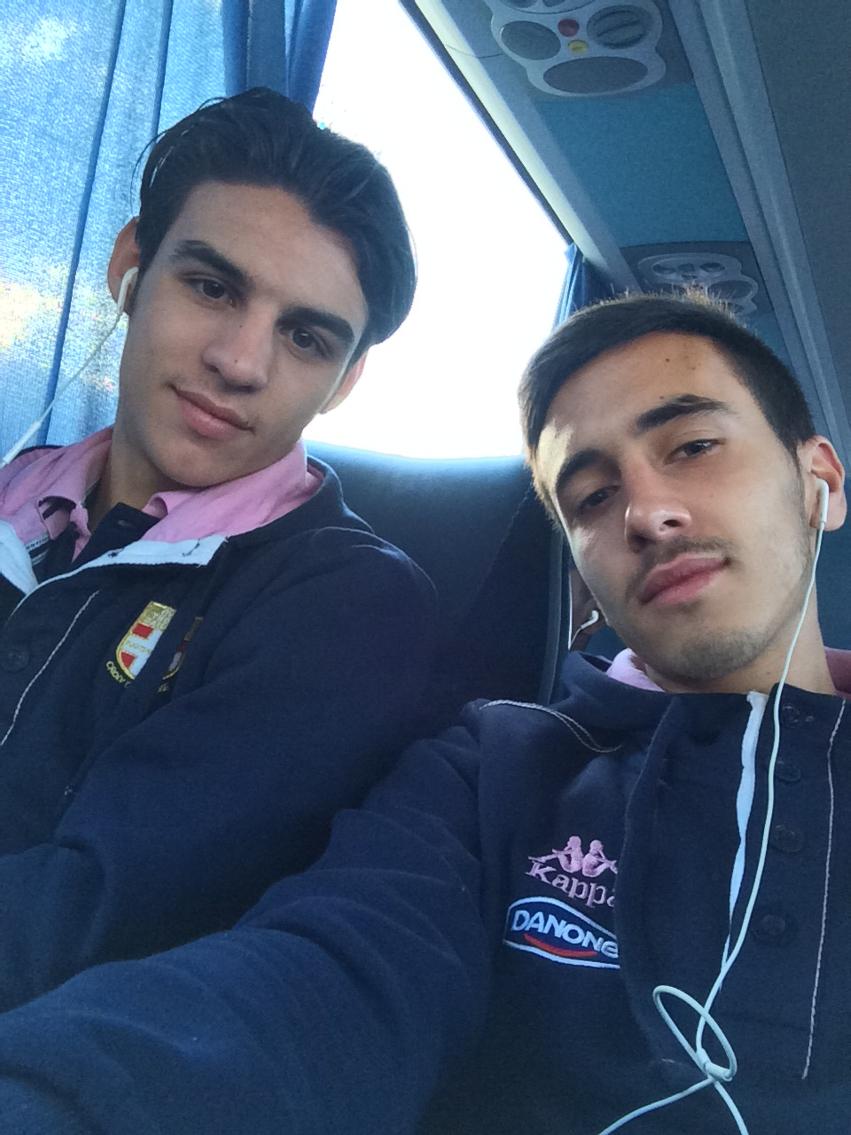 SansKil's tweet photo. Direction le Parc Des Sports ⚪️🔴
@CentonzeFabien ✈️😜
#Ligue1 http://t.co/rcUybfhzXC