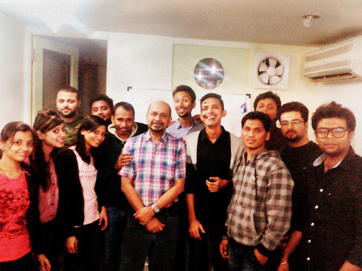 KnoxPayments's tweet photo. @KnoxPayments Celebrating birthday of one of our co-founders #nevilmacwan #barodateam #India http://t.co/3MGDXZ1RIR
