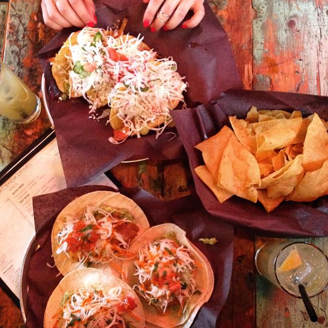 Nothing's better than eating w/ your hands. Tacos at <a href="/PlayaCabana/">Playa Cabana</a> #Hacienda?#paywithtab | pic: @fialvrz