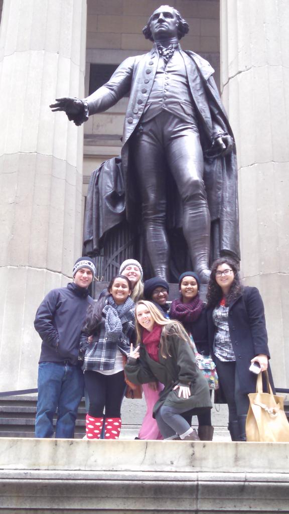 IA_WBL's tweet photo. #chsmun at Federal Hall with President Washington http://t.co/2LYGqk7VmN
