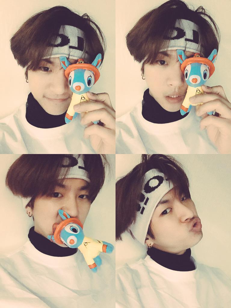 XENO_T_twt's tweet photo. [ 호준 ] 
이거슨 셀카
탑클들 잘자요
푸치바비도 안녕 굿나잇 '_'v http://t.co/L9FAsXAMmB