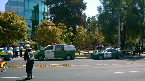 latercera's tweet photo. Dos fallecidos, cuatro desaparecidos y seis lesionados, habría dejado explosión en Vitacura.  http://t.co/UTX2sPe8dW http://t.co/0g0hZH4RMf