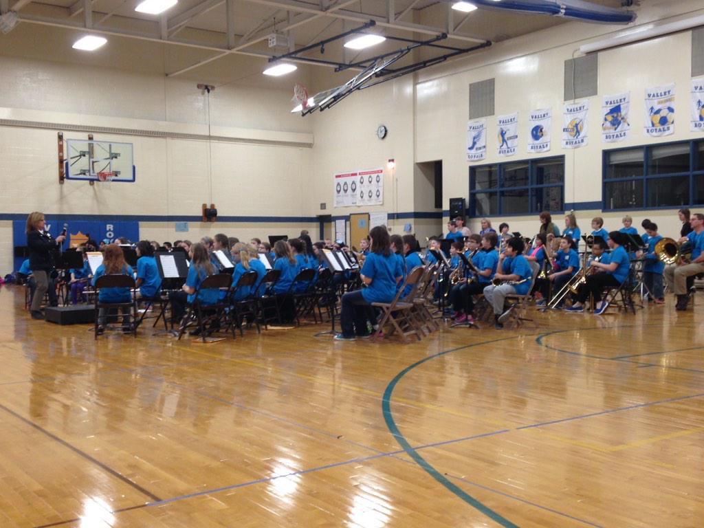 WestElemGFPS's tweet photo. 5th grade Band Festival at Valley Middle School. 5th graders from across the district performing together! http://t.co/zWVicybOjE