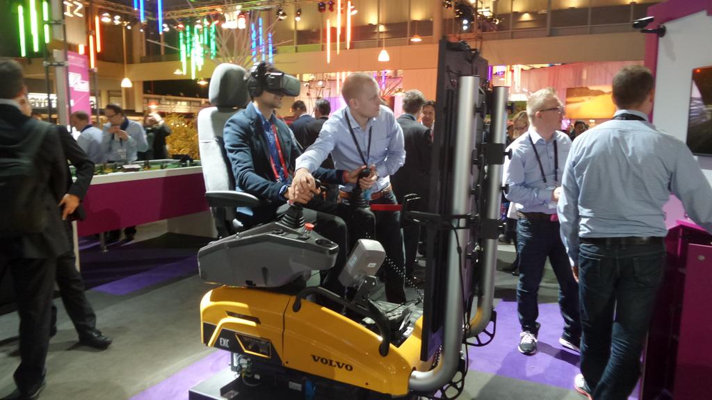 Most exciting thing I've done at #MWC15 so far. Driving real digger 2k miles away remotely via virtual reality &amp; LTE!