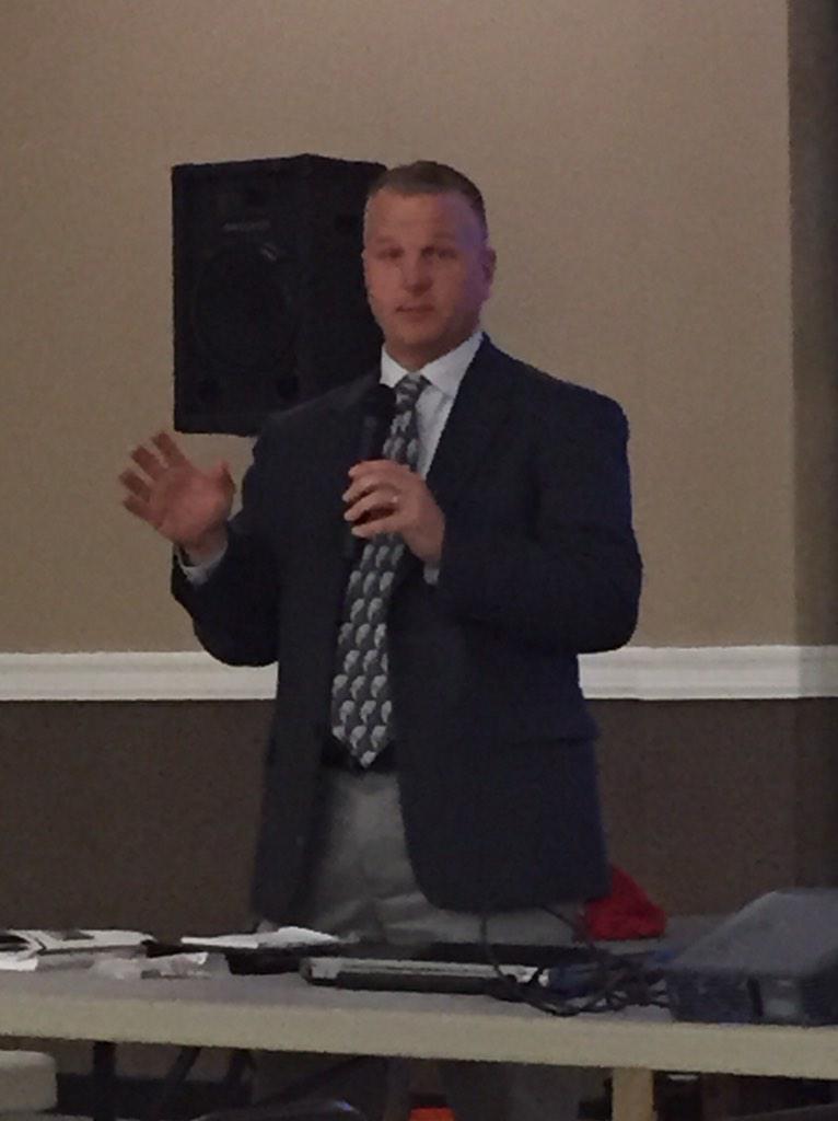 OhioCornWheat's tweet photo. SOCGA host fertilization certification and invite @taddnicholson to give remarks over lunch. #agchat #fertcert http://t.co/Co3TxevLus