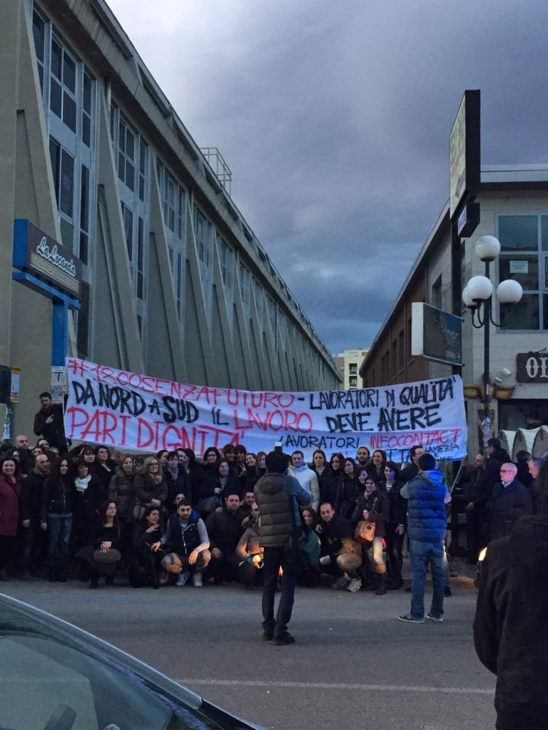 chiaracassandra's tweet photo. Come rimanere indifferenti? #1800senzafuturo #infocontact #calabria http://t.co/yGV3B1y3dB