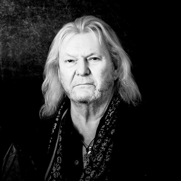 Happy birthday to Chris Squire, who is 67 today!  
