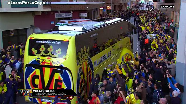 MPlusDeportes's tweet photo. Una pequeña ciudad que busca un gran milagro.
La llegada del @VillarrealCF
#LocosPorLaCopa http://t.co/TLrWvZkgR2