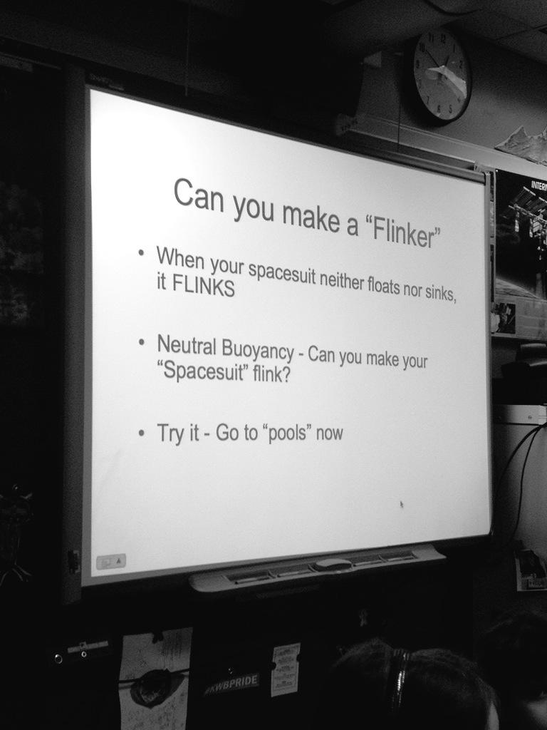 kirkkangas's tweet photo. #floating #sinking #flinking #nasa #discoverylab #kwbpride @lsullivan http://t.co/QpVZKwSqzC