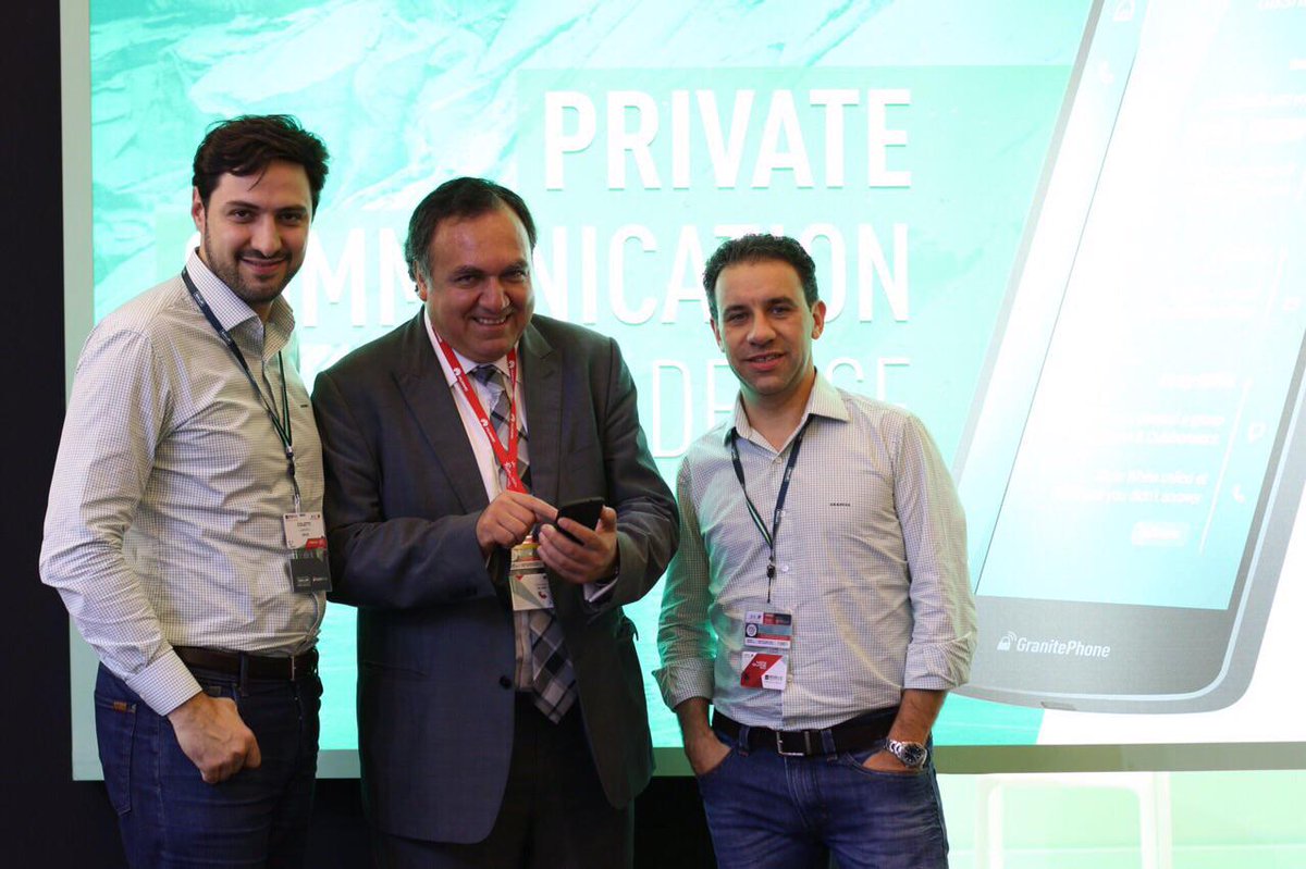 SoftexBr's tweet photo. @Ruben_ZCR com representantes da @Sikur_ no lançamento do @GranitePhone no Stand #BrasilIT+ @SOFTEX_NAC @ApexBrasil http://t.co/uQoAdlVNMq