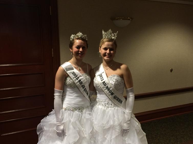 SDSenateGOP's tweet photo. Senate State Affairs has welcomed the SD Junior snow queen(left) and the SD Senior snow queen(right) to The Capitol. http://t.co/QcRSdhP82D