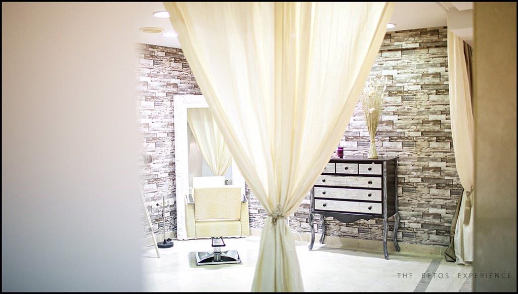 RetosExperience's tweet photo. En @RetosExperience hacemos que tu día sea especial! Nuevo rincón de Novias! No lo dejes pasar #novias #weddinghour http://t.co/ffImIR31oZ