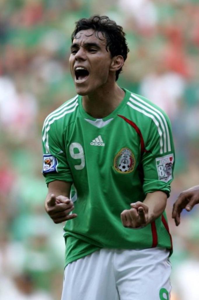 Happy 35th Birthday to Omar Bravo. Former Mexico international & Guadalajara forward. CONCACAF Gold Cup 2003 & 2009! 